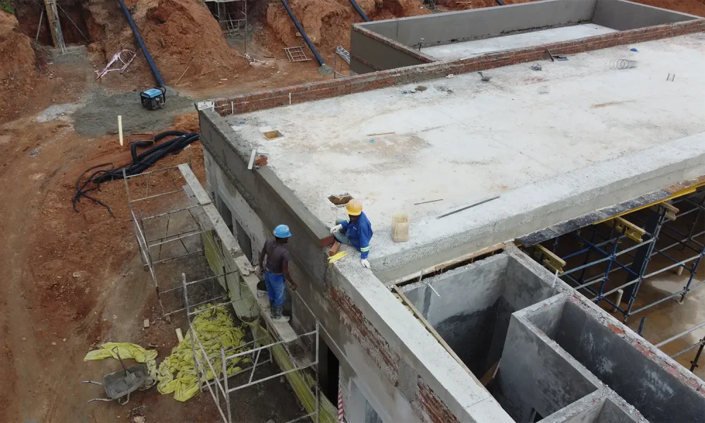 Engen Katherine Street project roof and canopy progress